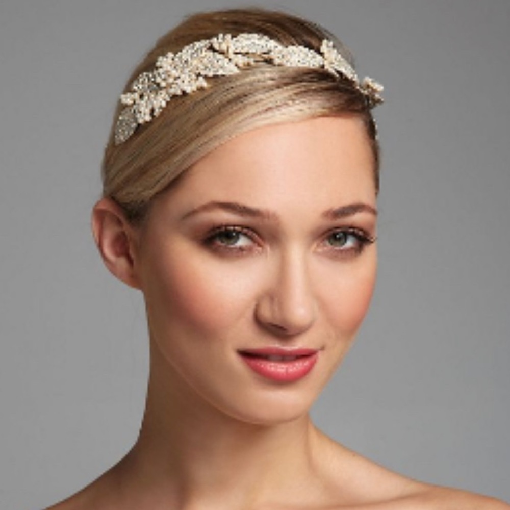 Crystal and pearl leaf motif headband